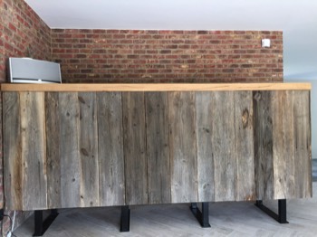  Grey barnwood claddings 