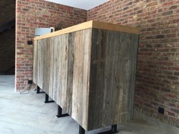  Grey barnwood claddings 