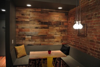  Reclaimed wood 