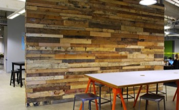  Reclaimed wood 