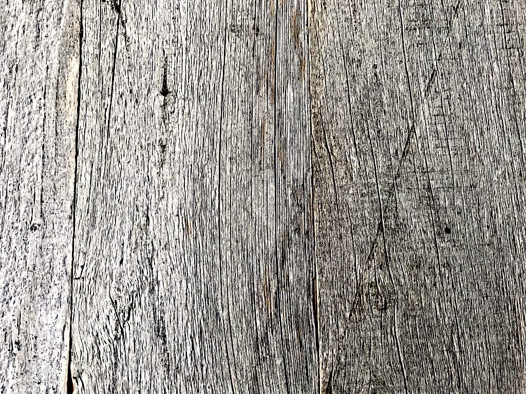  Reclaimed alder panel 